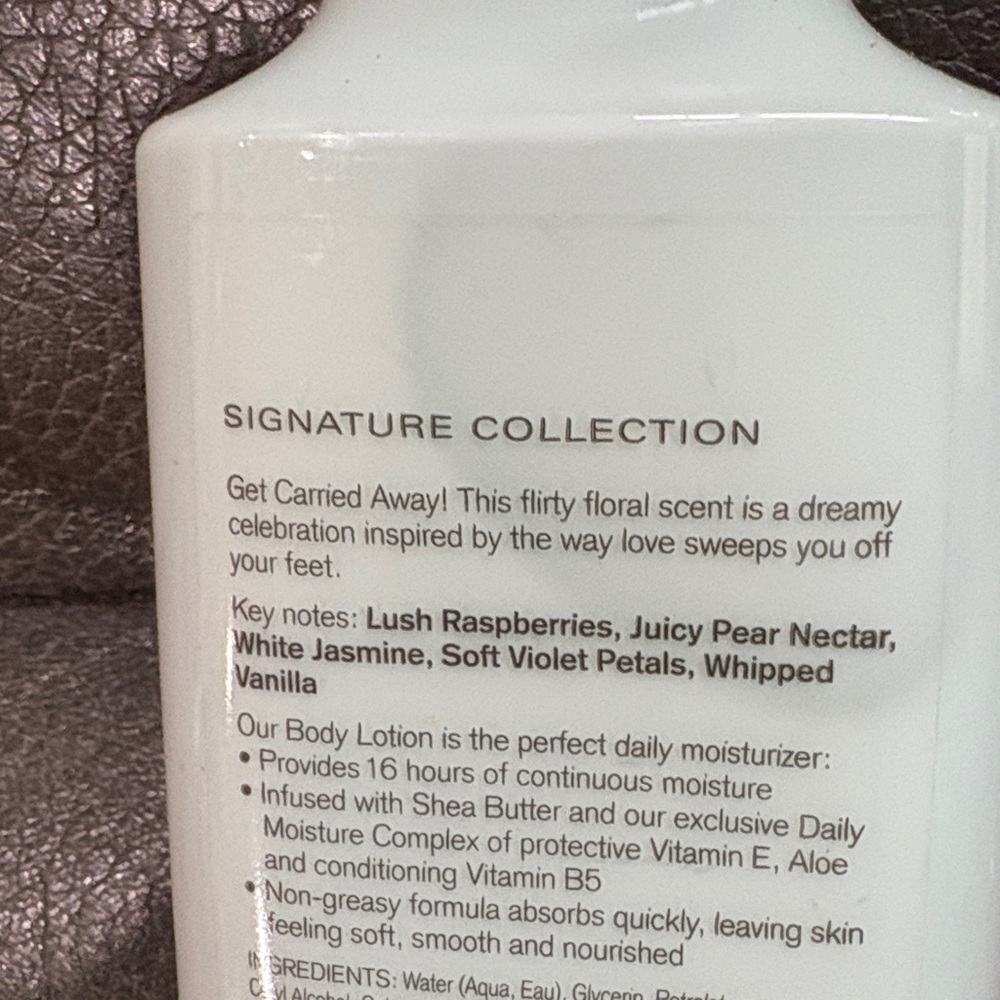 Bath and body set of two lotion in carried away and French lavender and honey - Picture 5 of 6